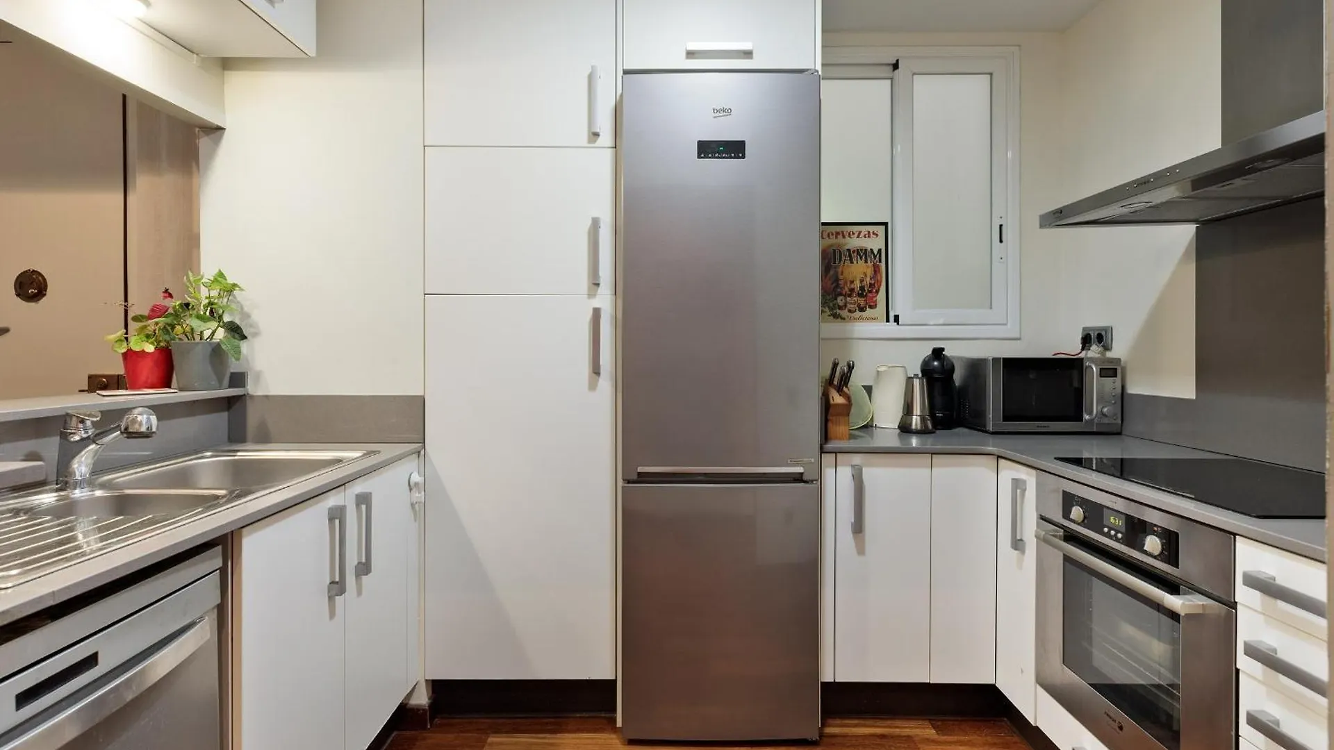 Apartment Frida By Enjoyapartments Barcelona Spain