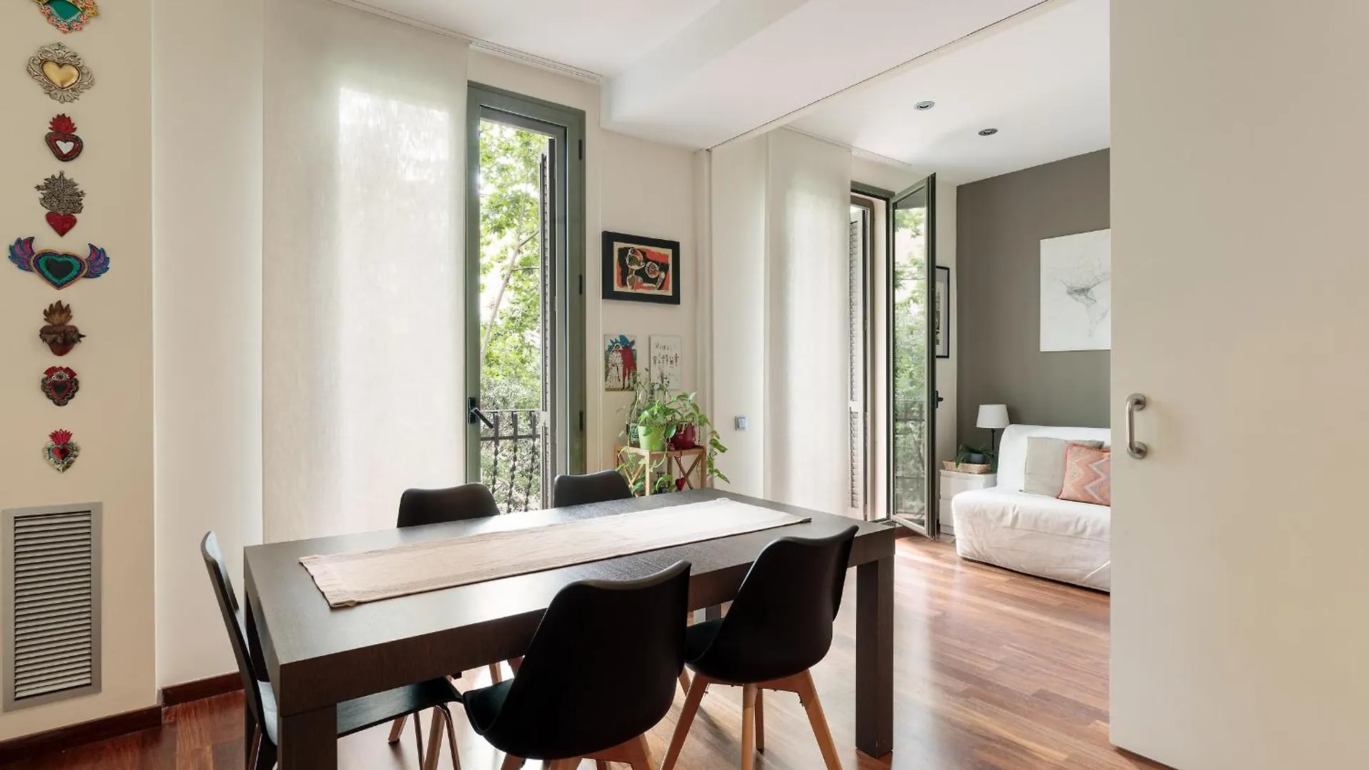 Apartment Frida By Enjoyapartments Barcelona Spain